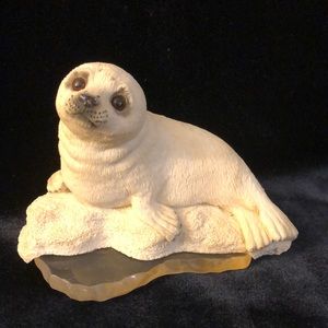Stone Critter Seal Snow Pup Figurine on Iceberg/Snow, glass eyes